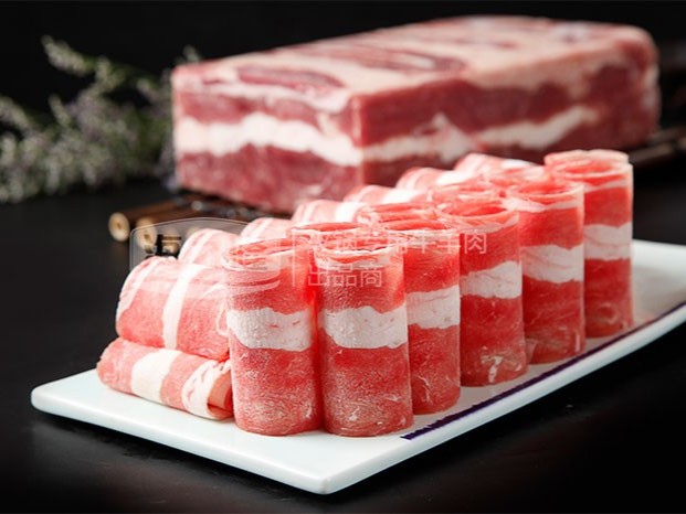 健康和可持续性的饮食——牛肉卷