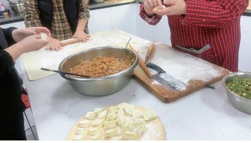 包饺子